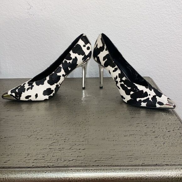 ❤️Gianni Bini Jeklyn Animal Print Dyed Calf Hair Pumps! - Picture 4 of 7